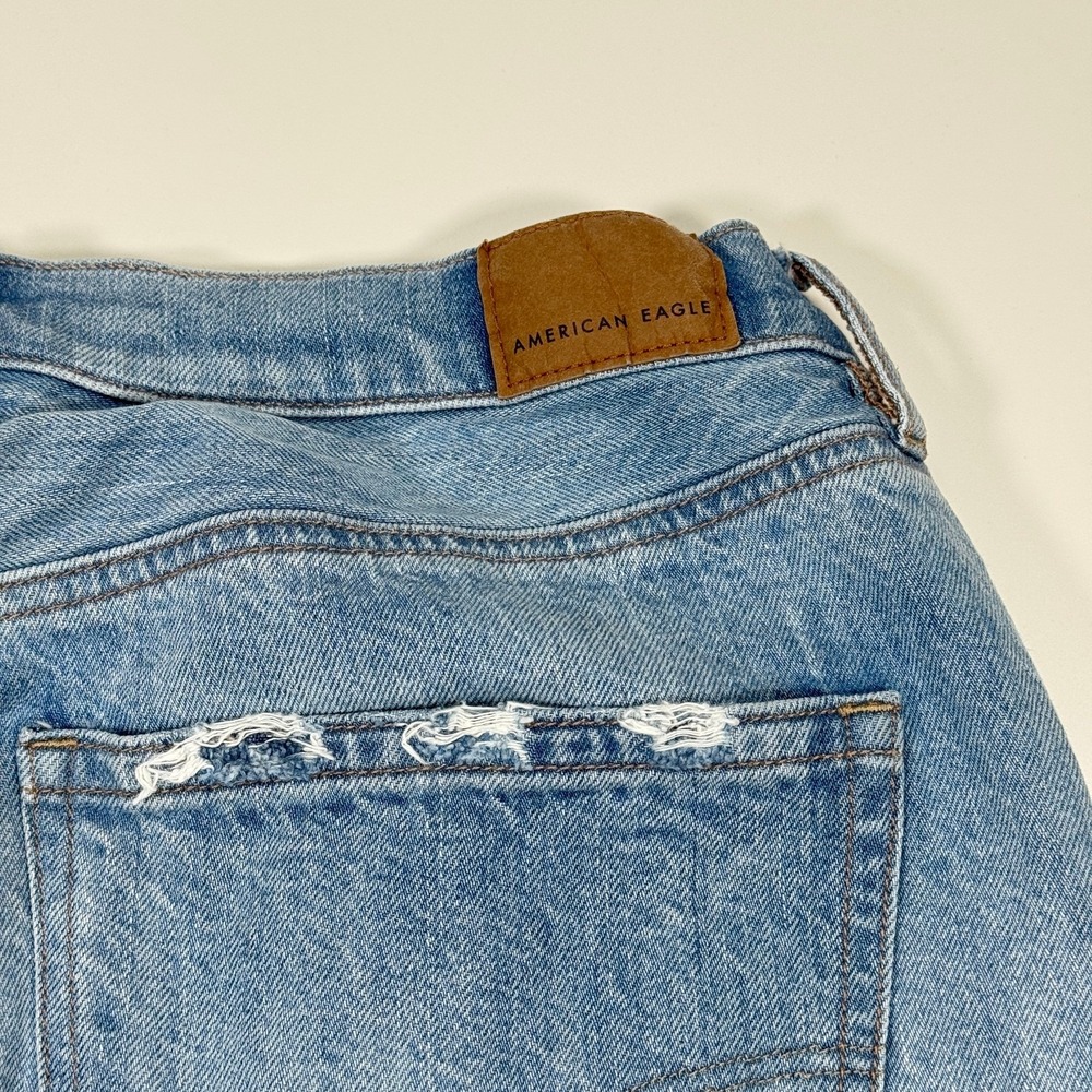 American Eagle Baggy Jeans Womens US 10R 28x30 Light Wash Blue Distressed Denim - Picture 10 of 16